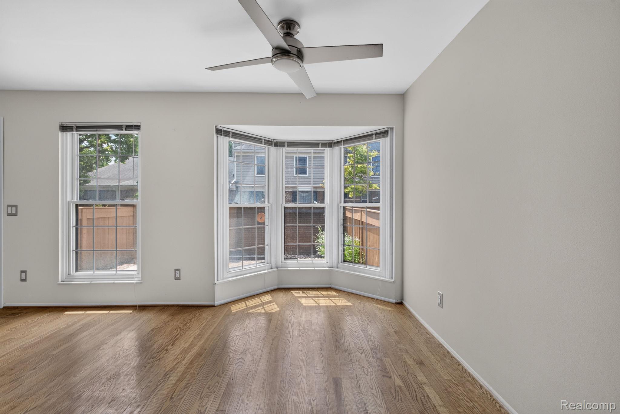 22204 Pondview Property Photo 7