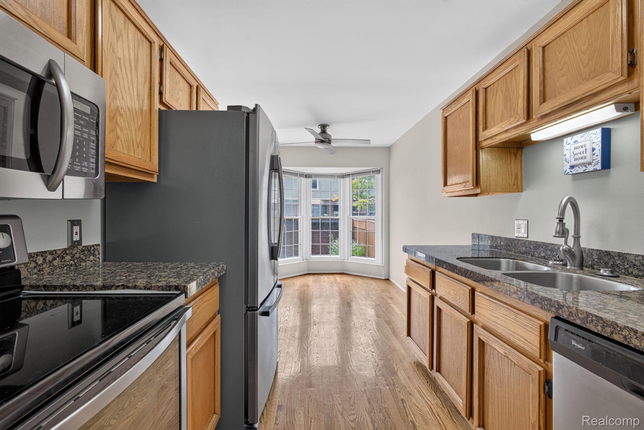 22204 Pondview Property Photo 11