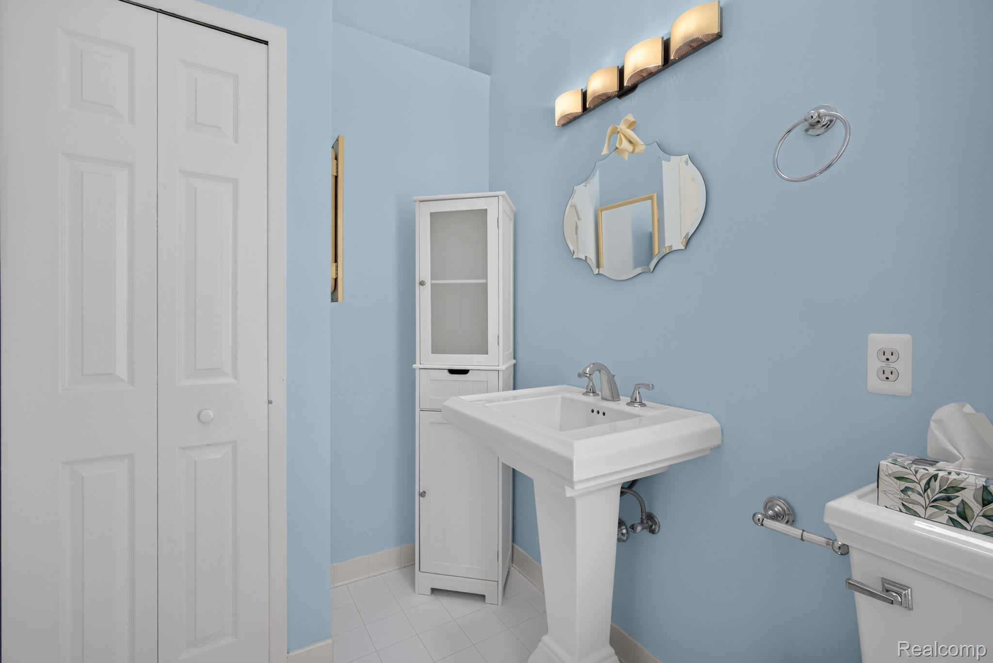 22204 Pondview Property Photo 15