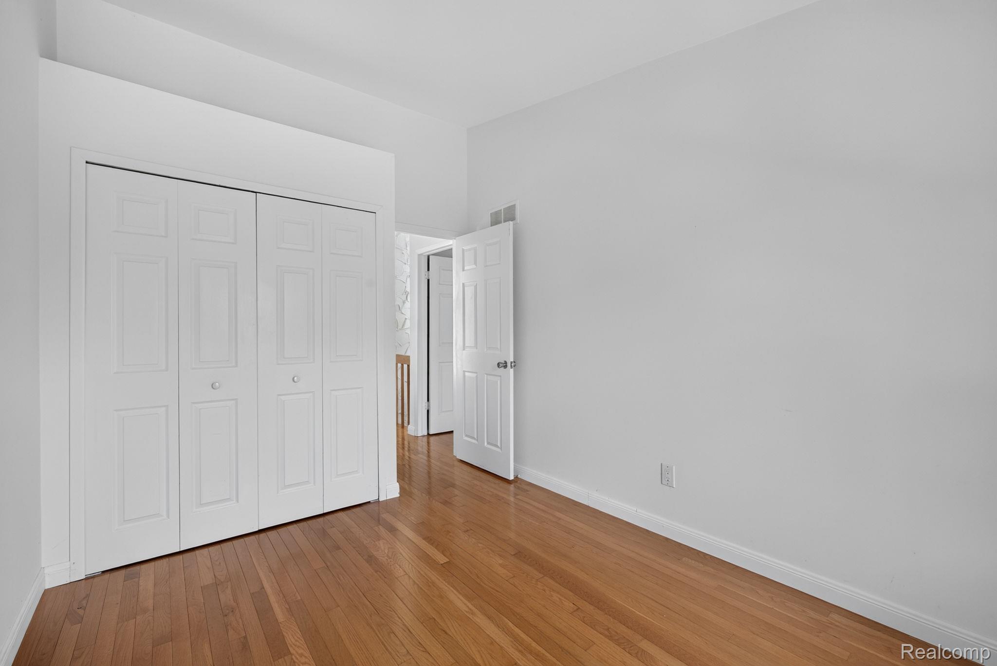 22204 Pondview Property Photo 18