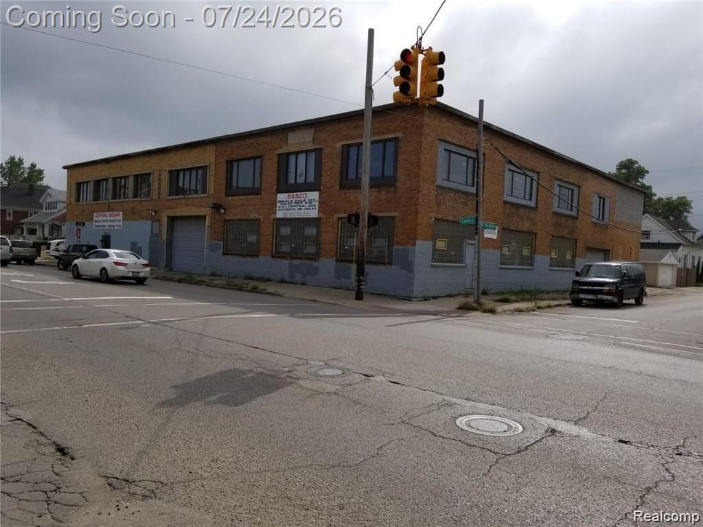 4381 Central Street Property Photo 1