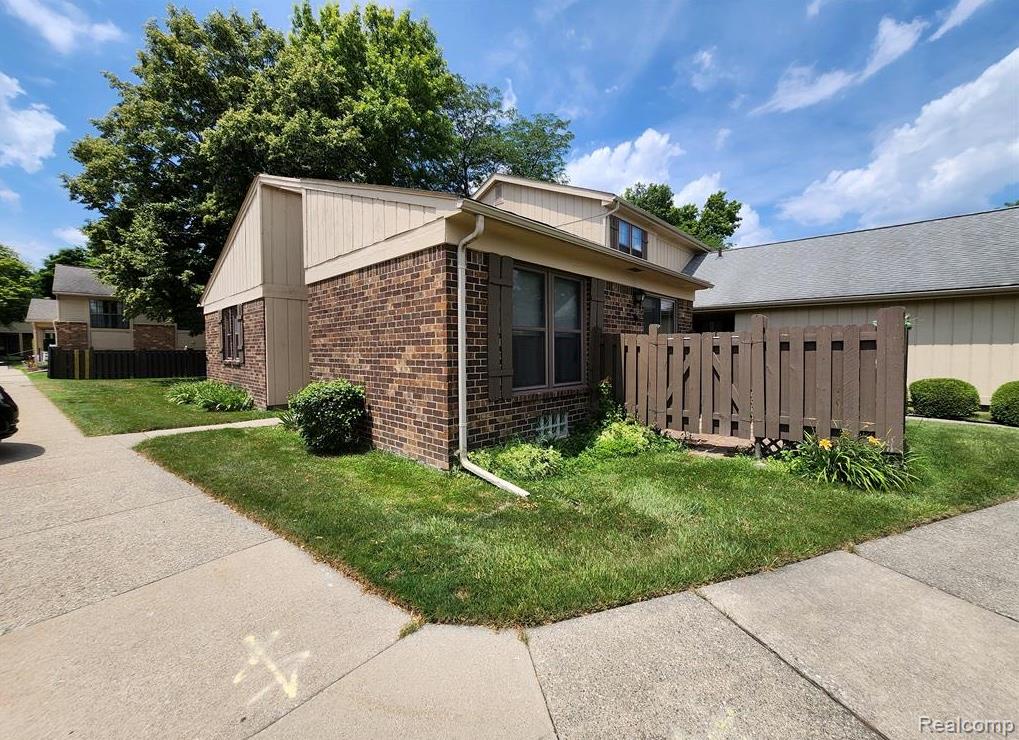 31573 Green Meadow Lane Property Photo 2