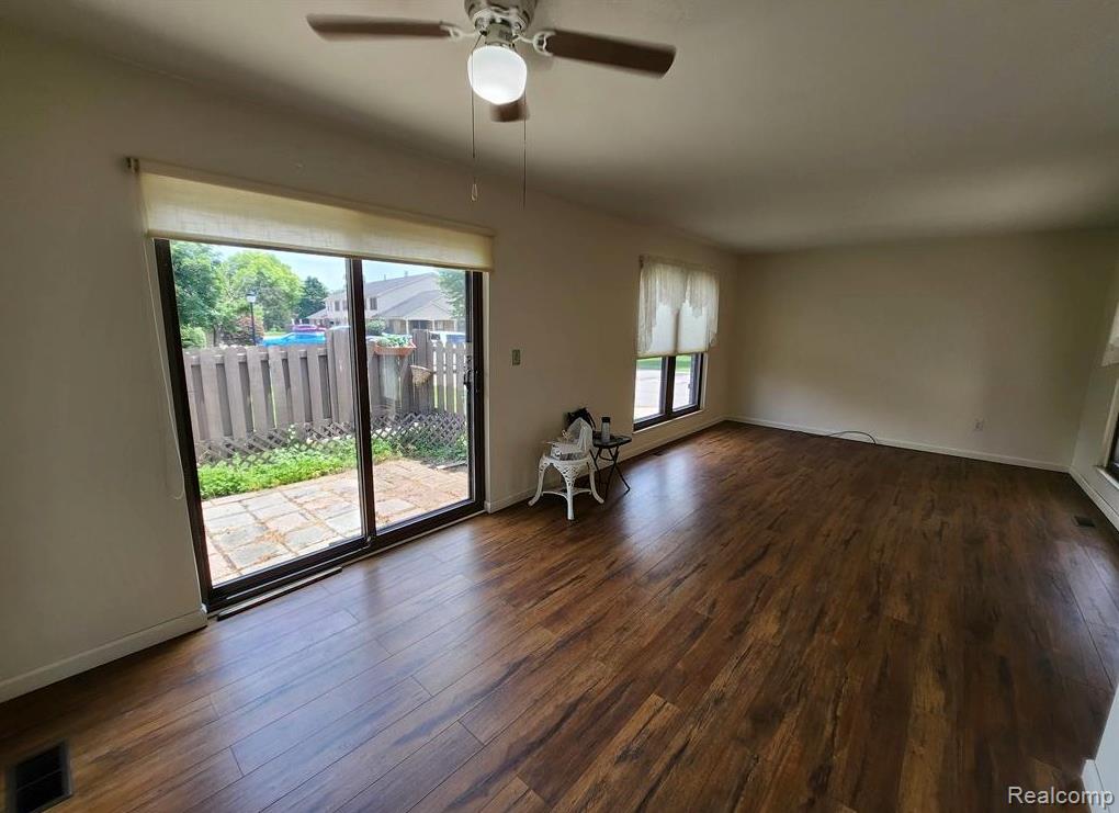31573 Green Meadow Lane Property Photo 5