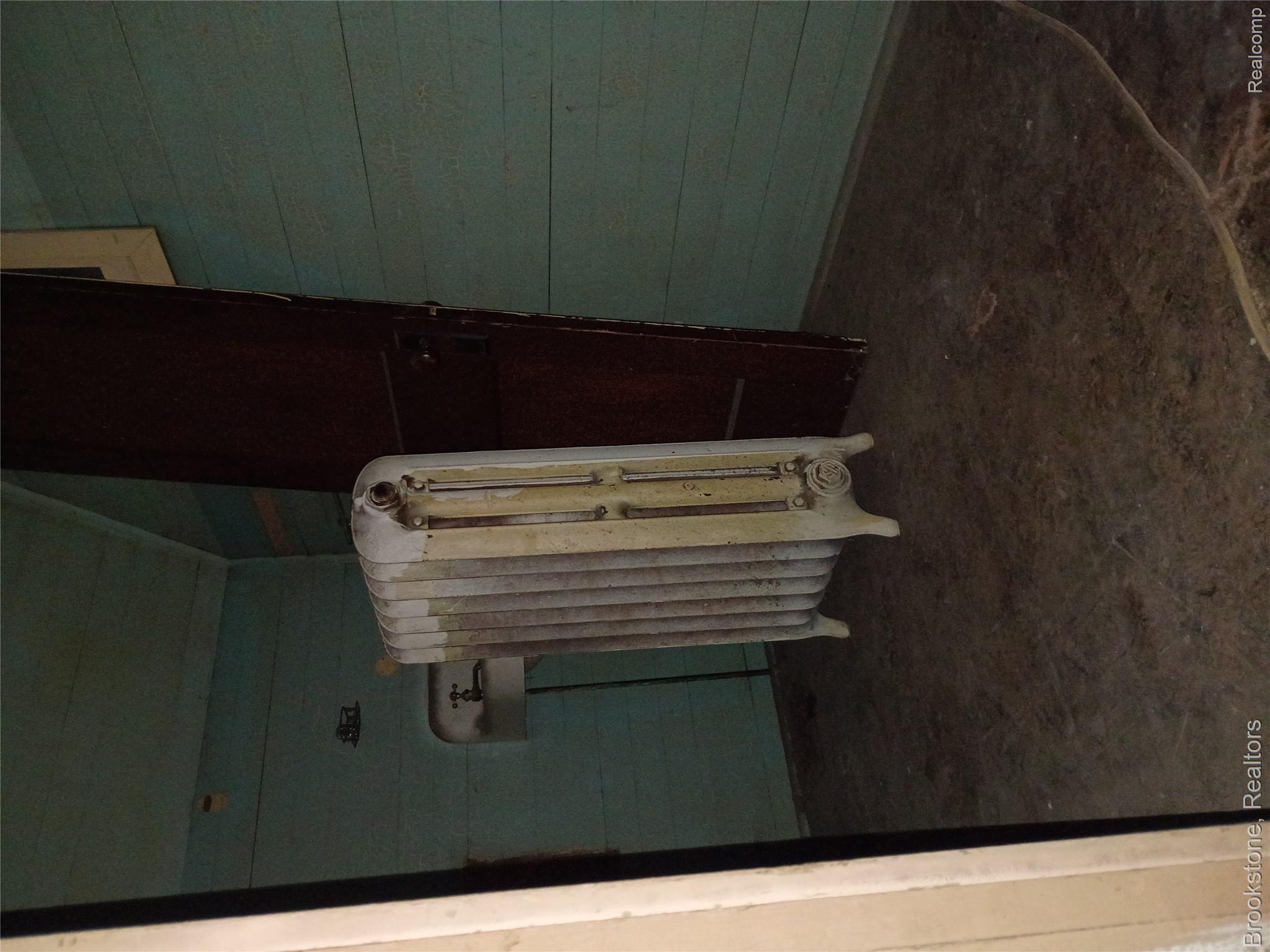 510 Pleasant Street 7 Property Photo 5