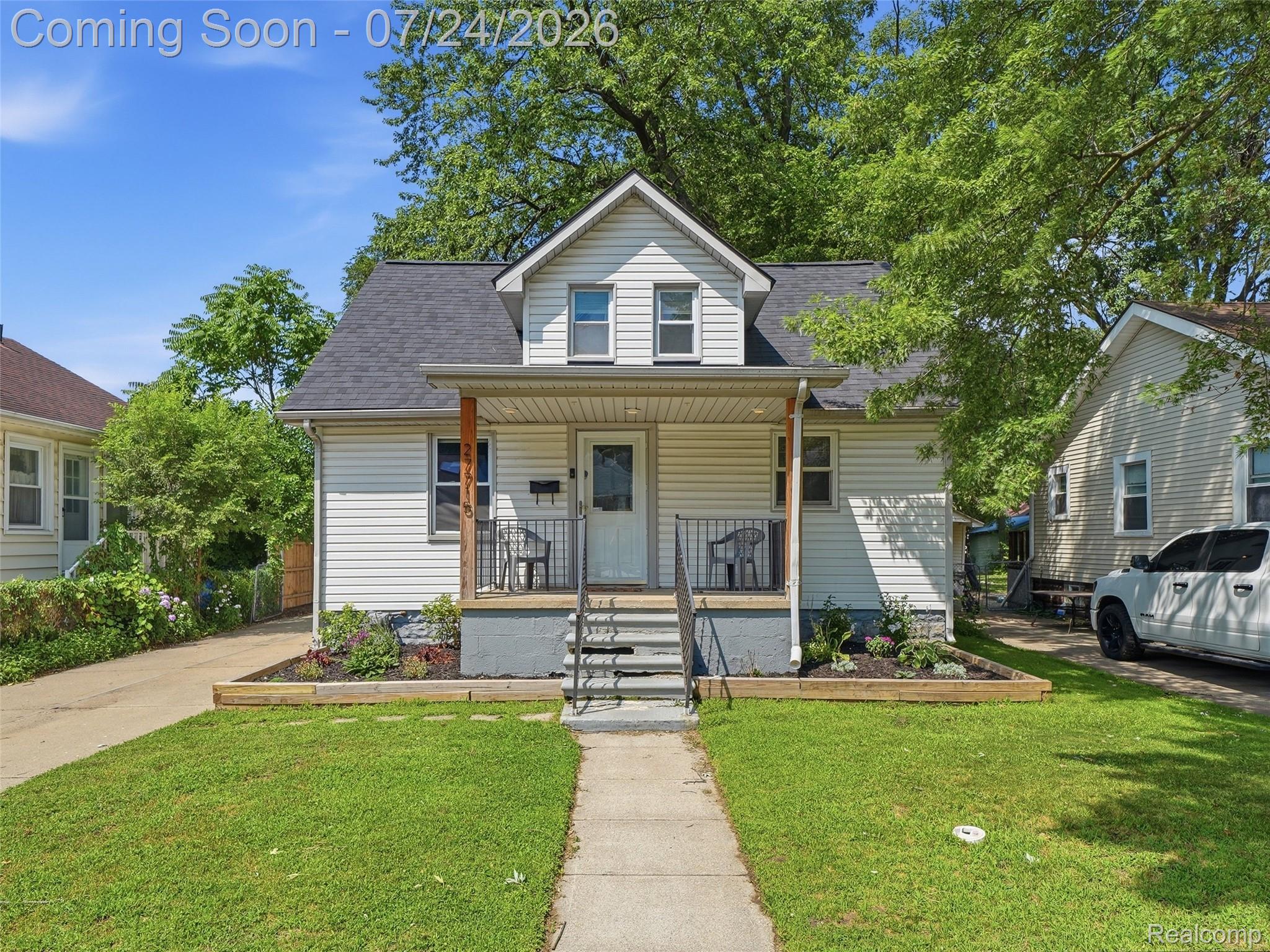 27715 Park Court Property Photo 1