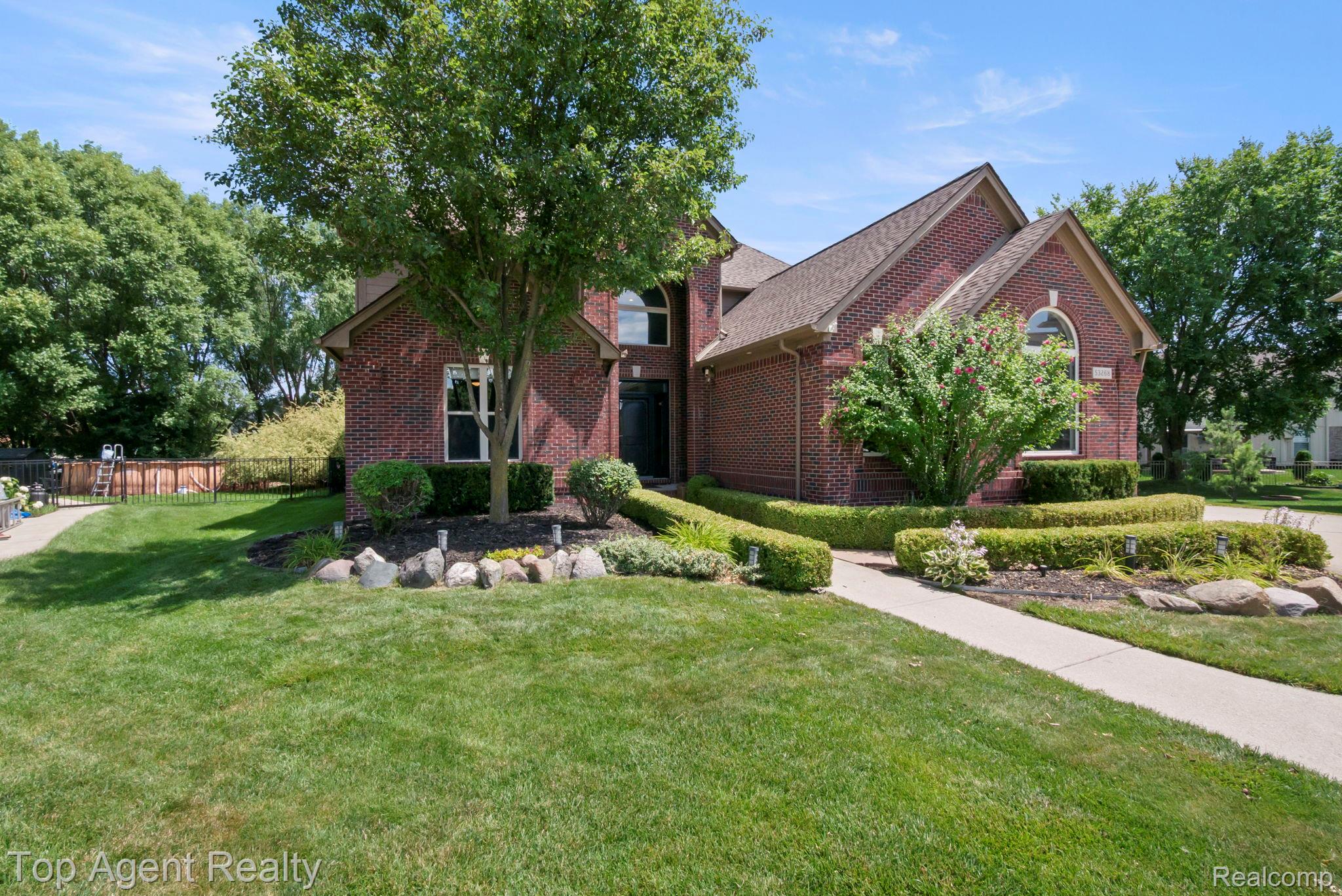53268 Kakos Drive Property Photo 1