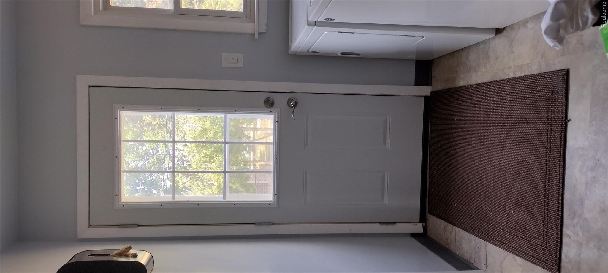 1823 Washington Street Property Photo 16