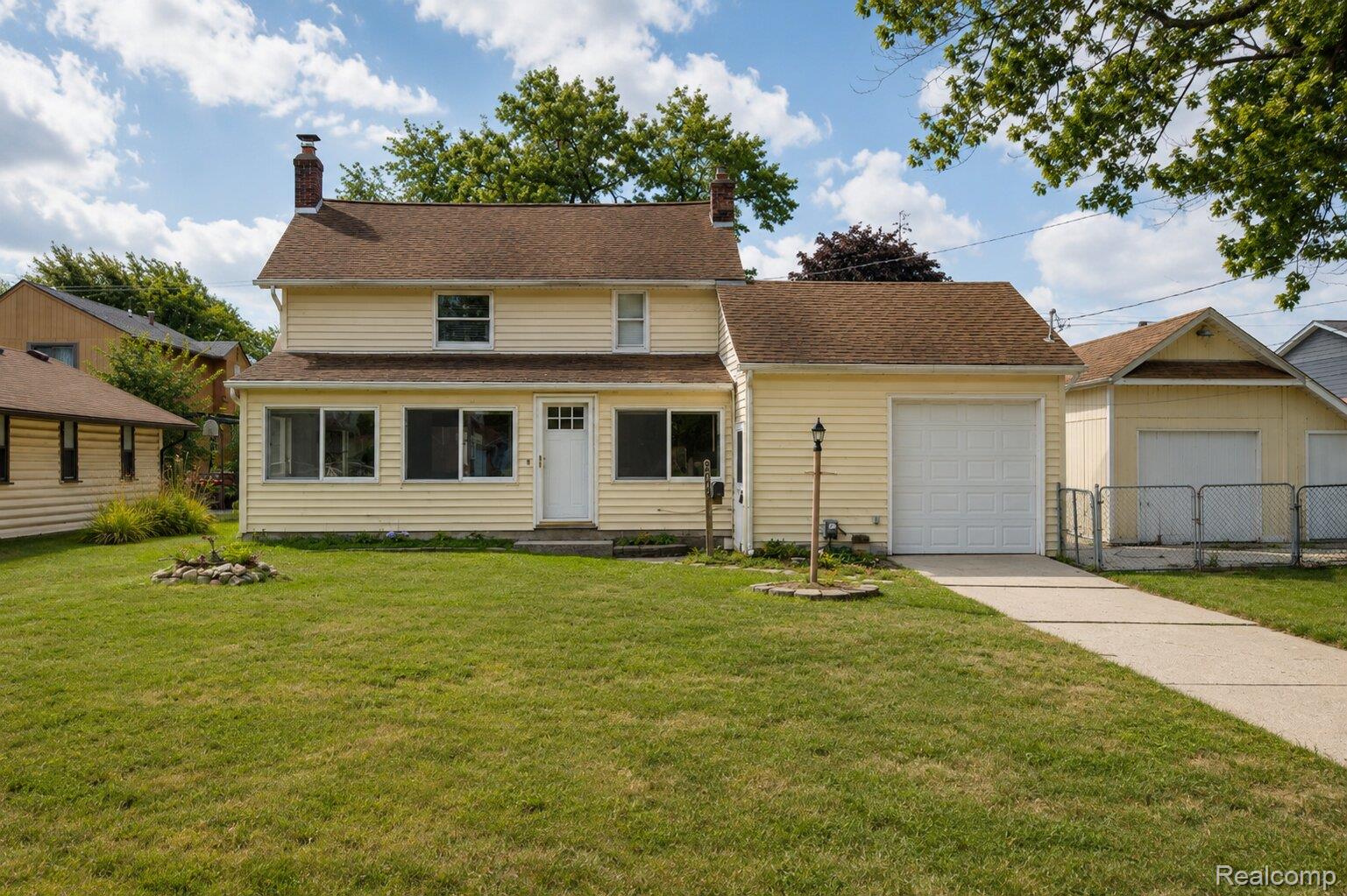 22464 Beach Street Property Photo 1
