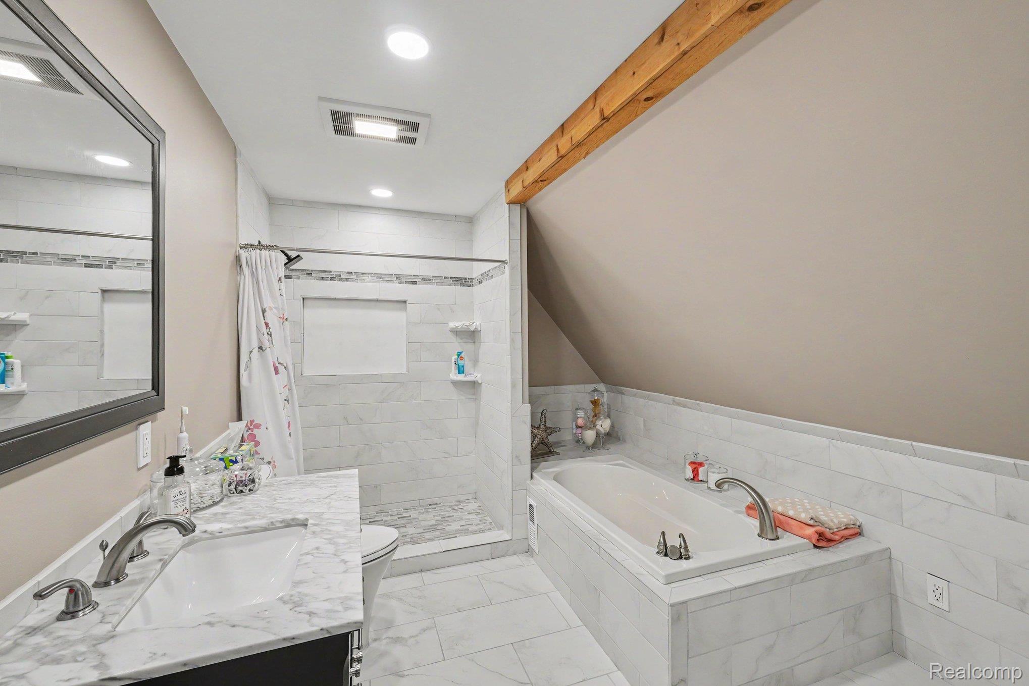 3900 Waterland Drive Property Photo 17