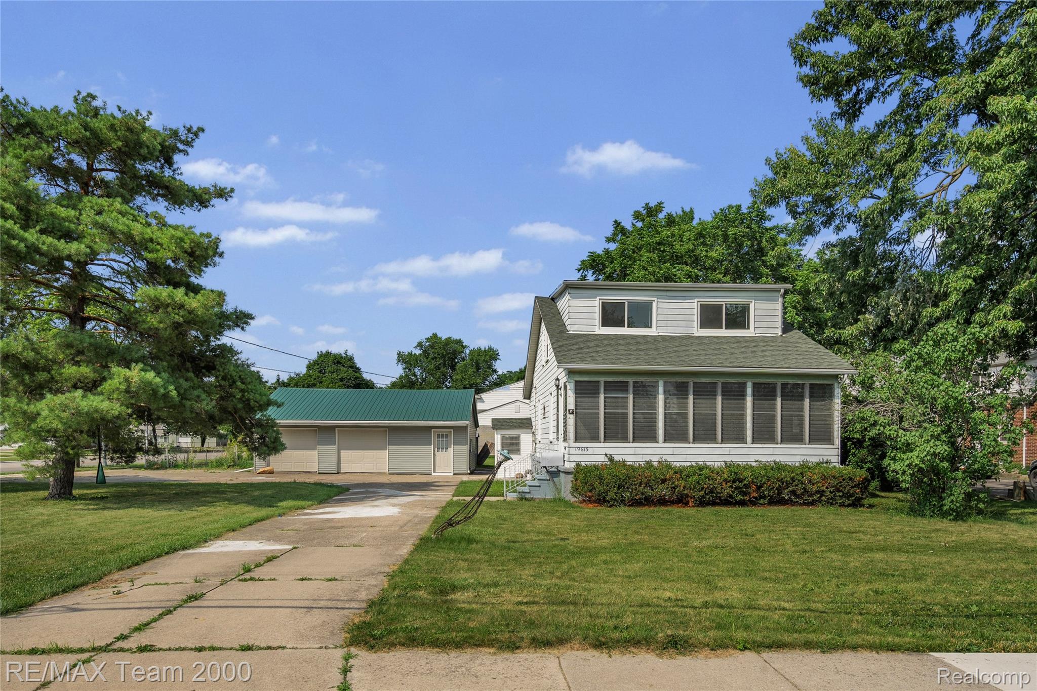 19615 Eastwood Drive Property Photo 1