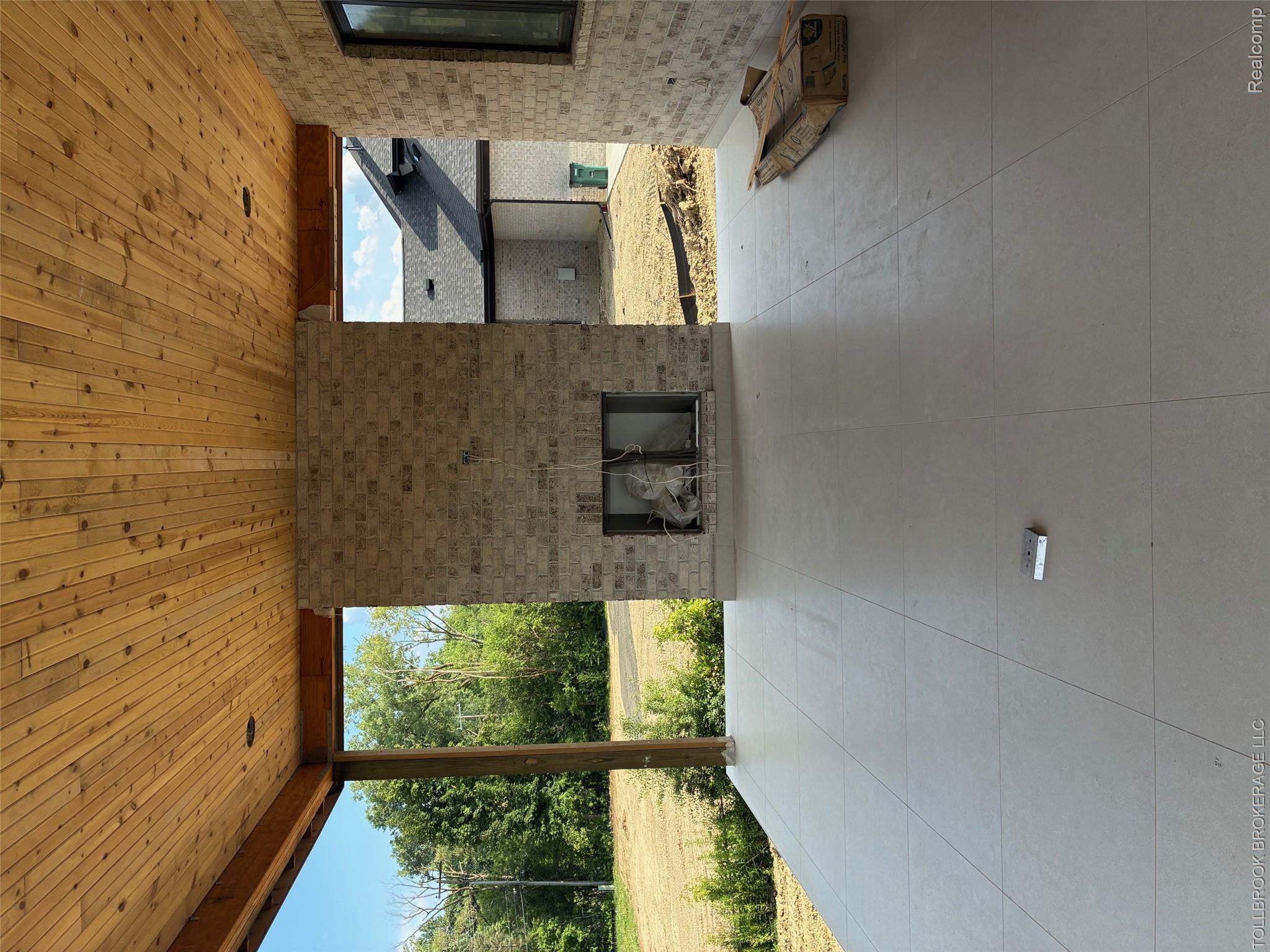 3356 Alpine Property Photo 5