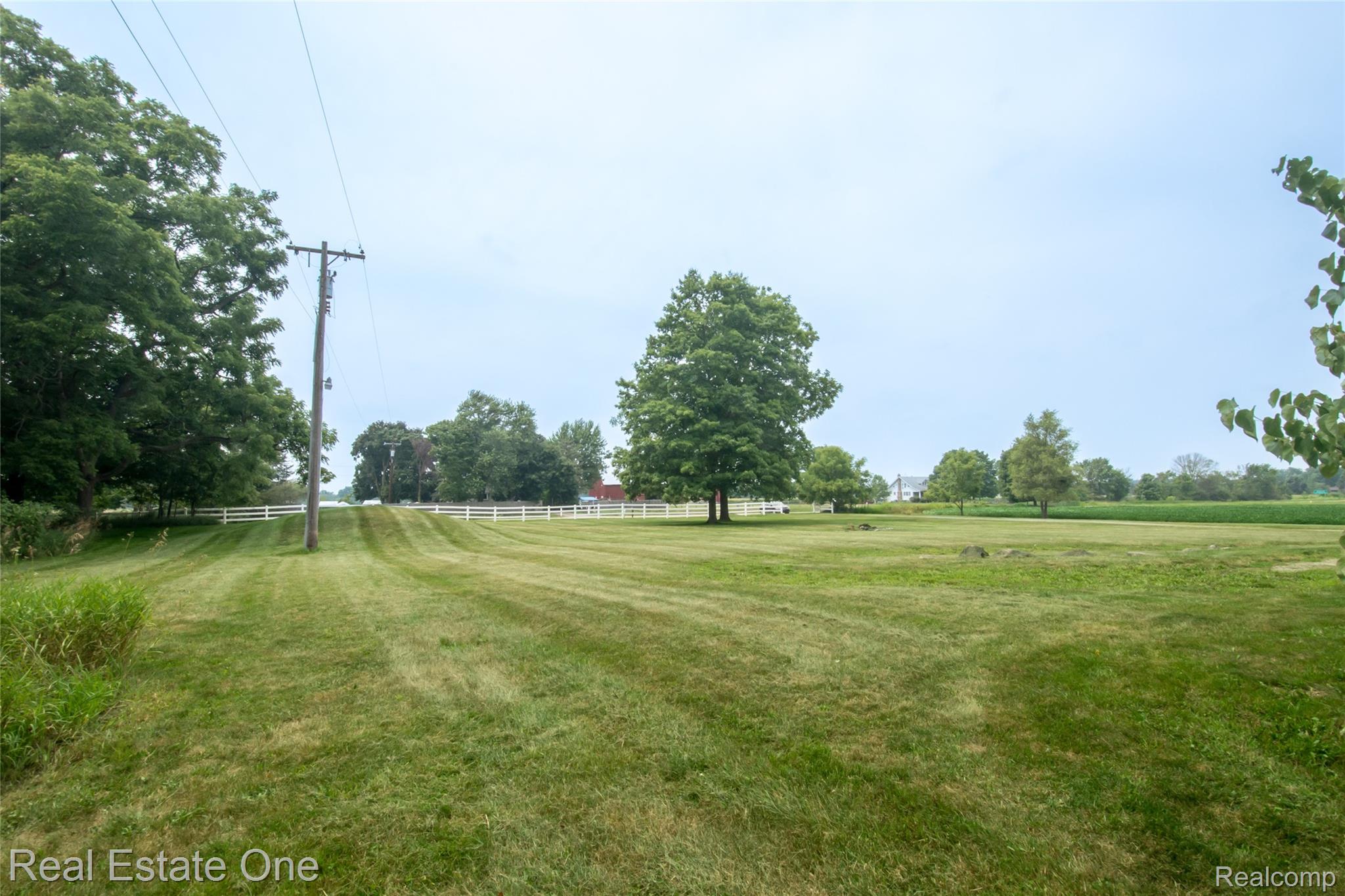 145 S Stockbridge Road Property Photo 2