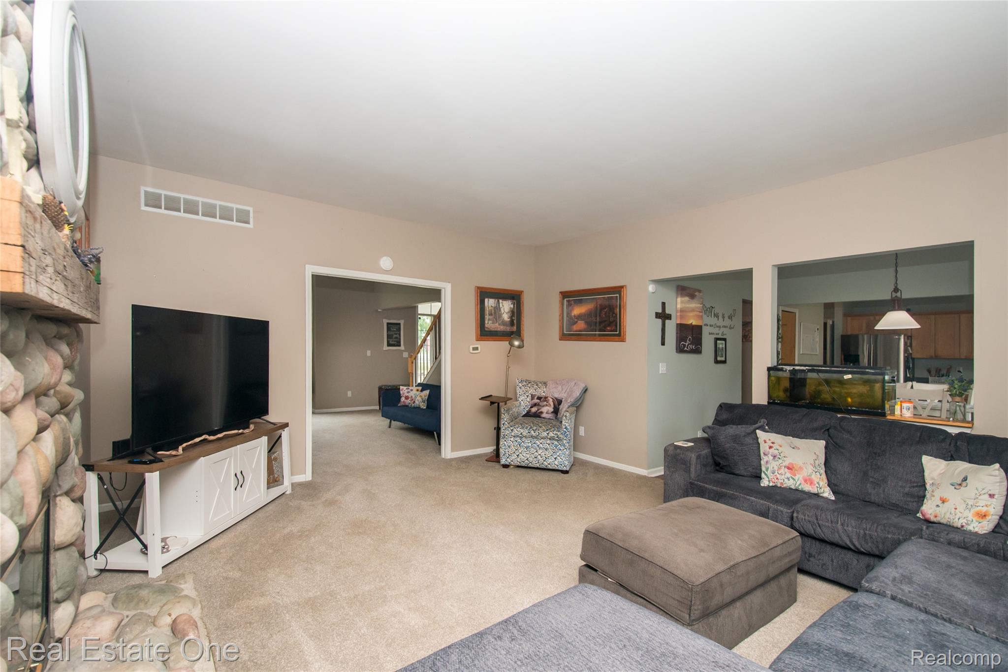 145 S Stockbridge Road Property Photo 9