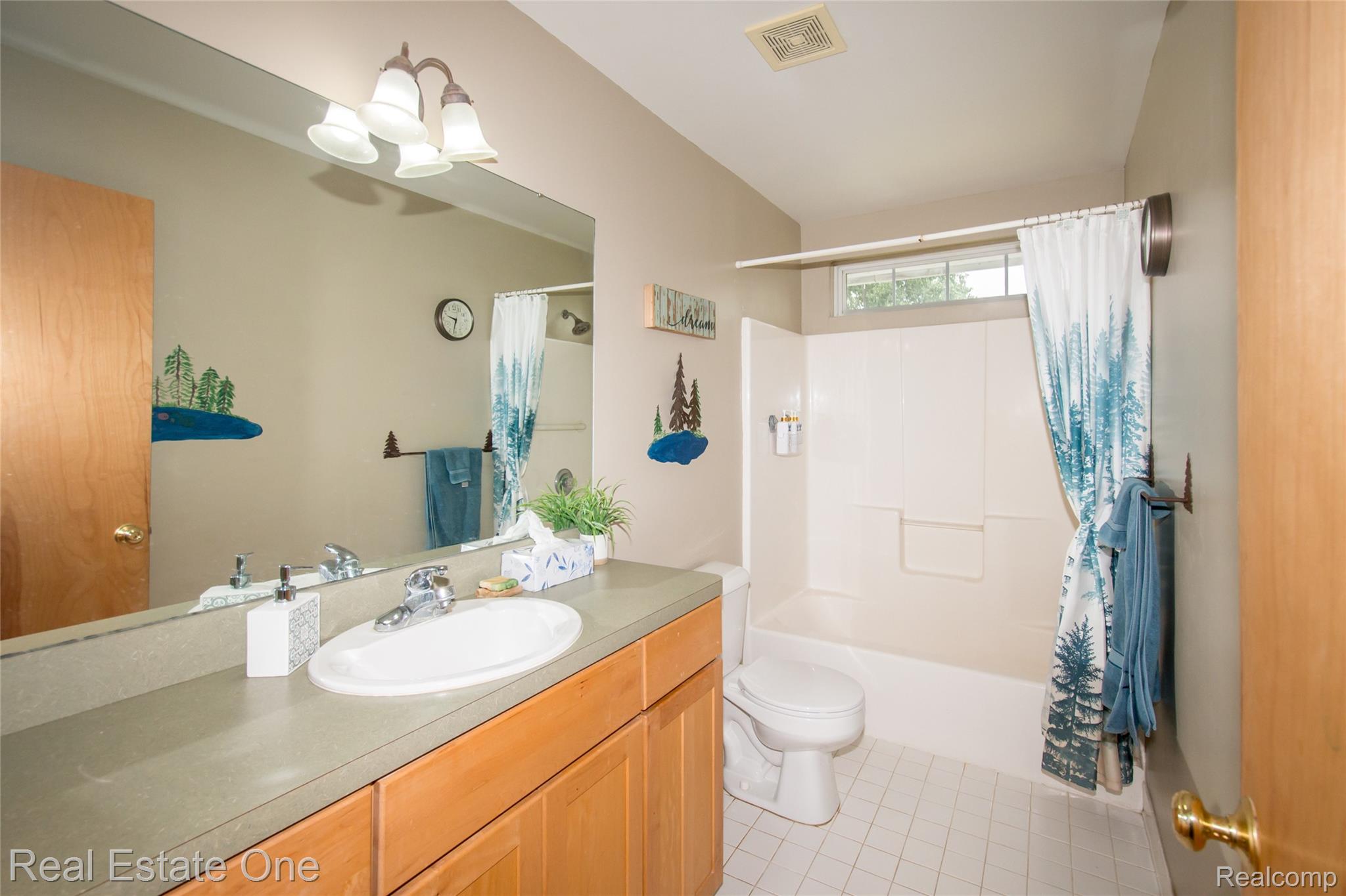 145 S Stockbridge Road Property Photo 23