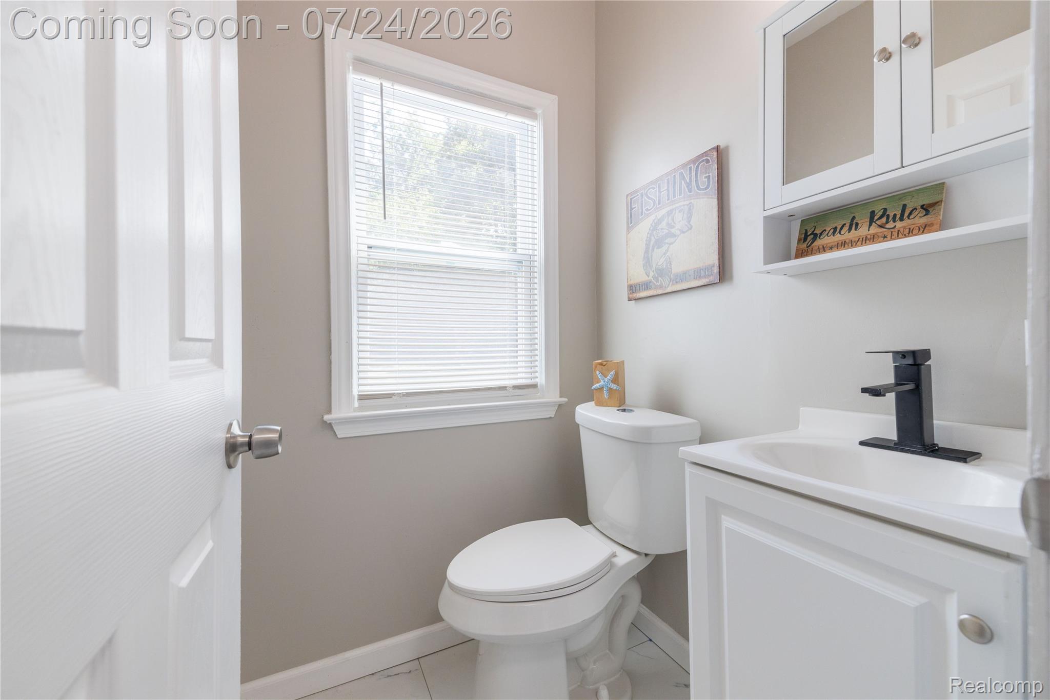 9838 Grosse Ile Parkway Property Photo 11