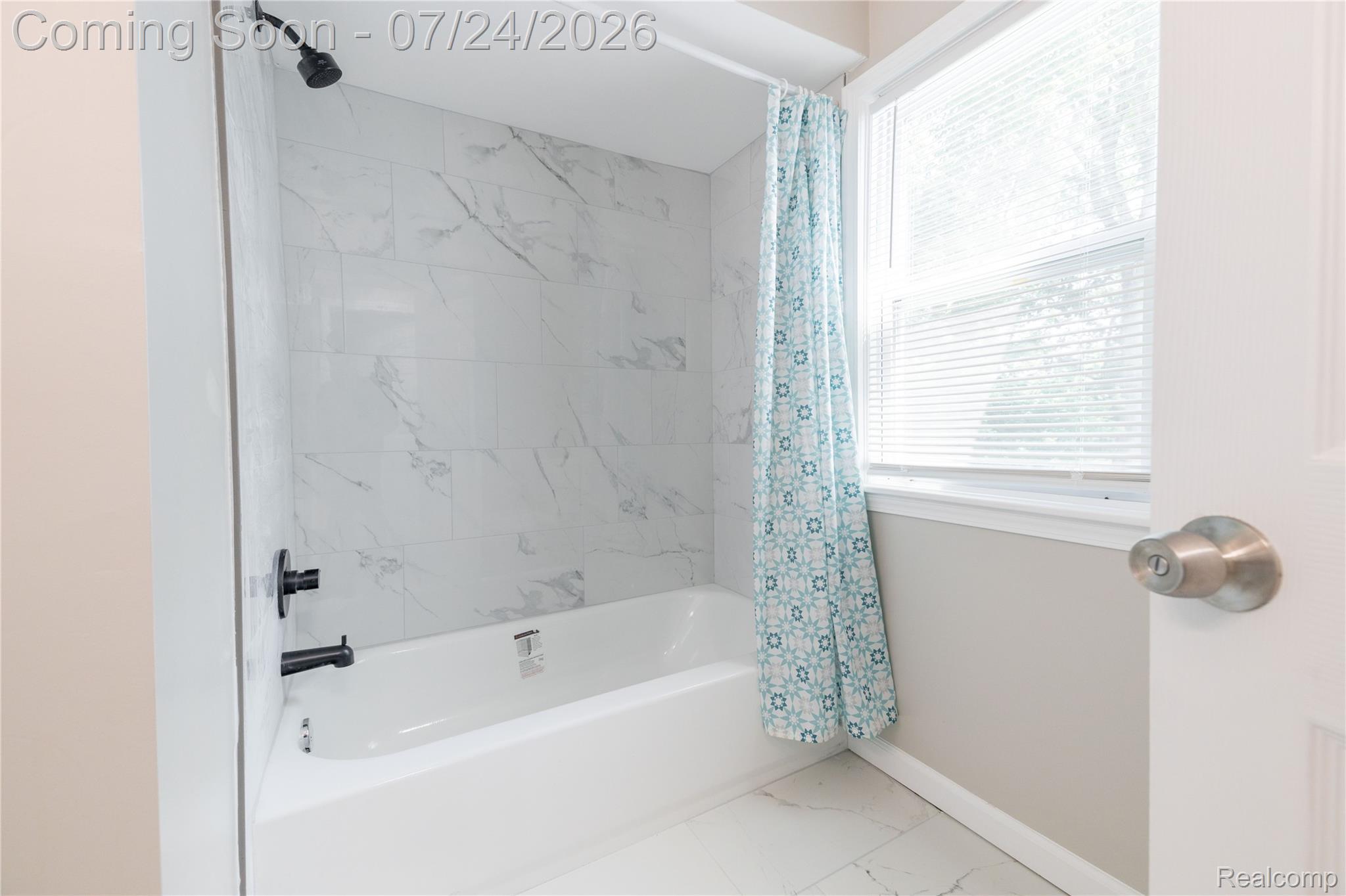 9838 Grosse Ile Parkway Property Photo 22