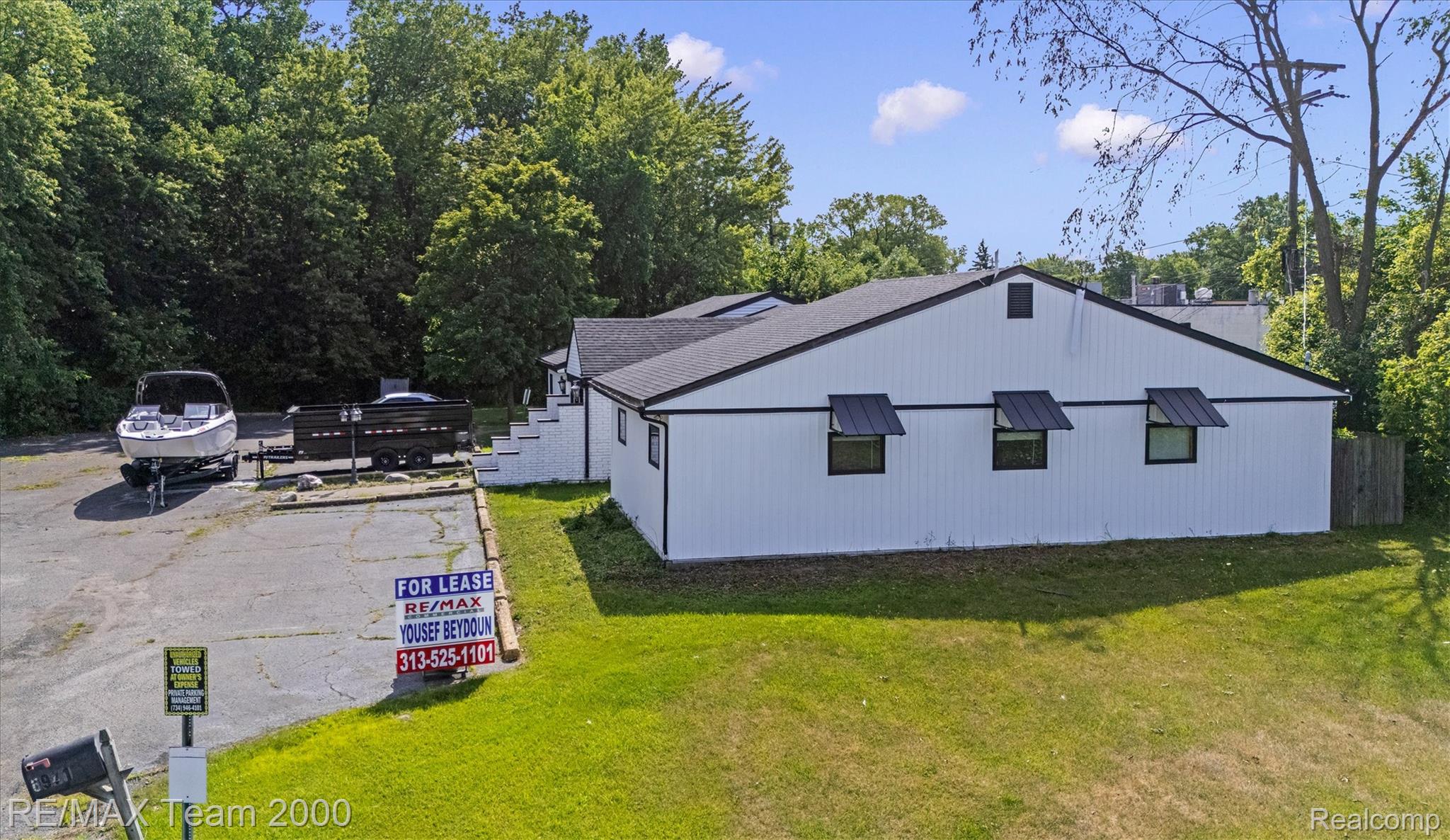 6971 Merriman Road Property Photo 4