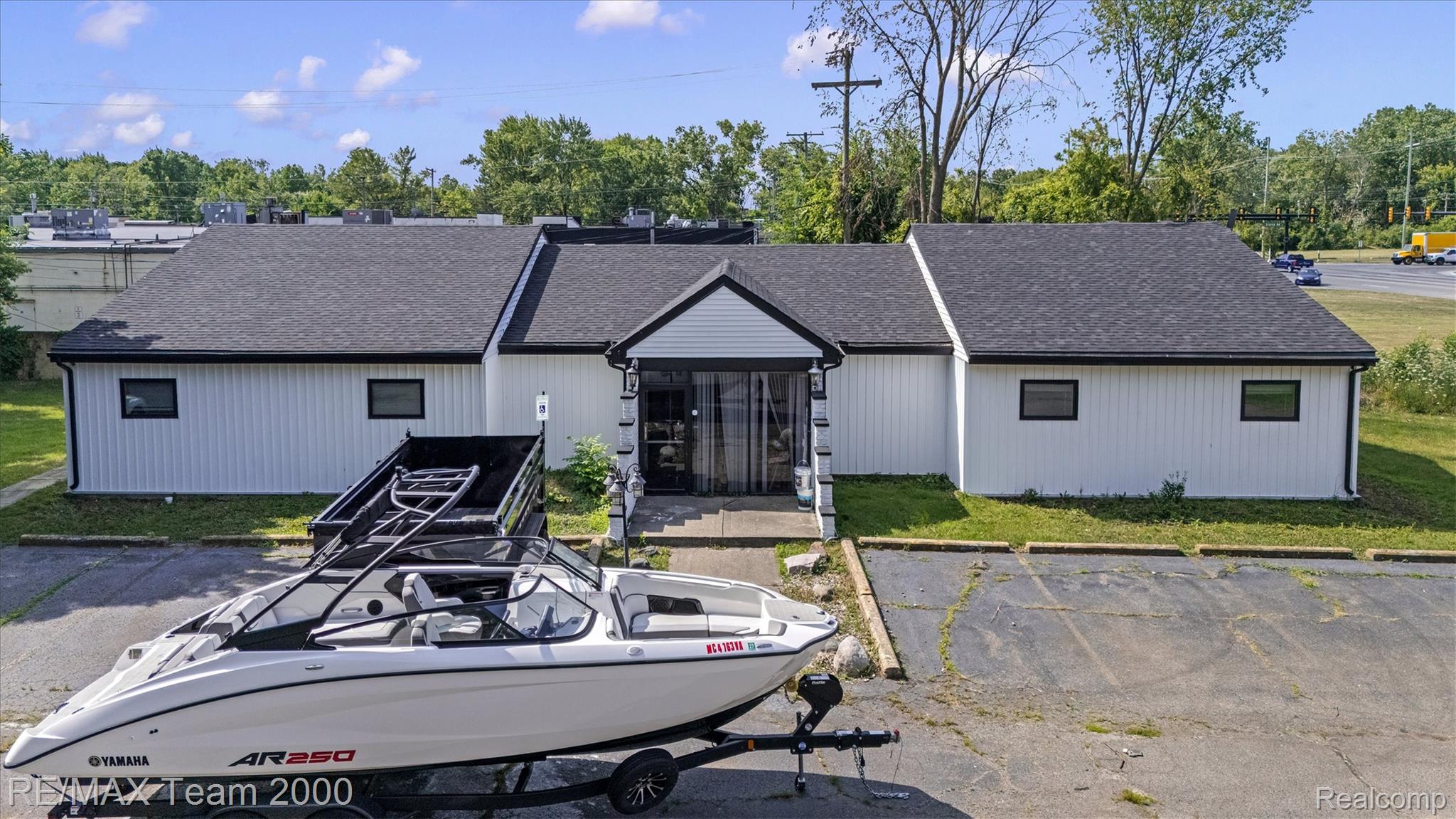 6971 Merriman Road Property Photo 13