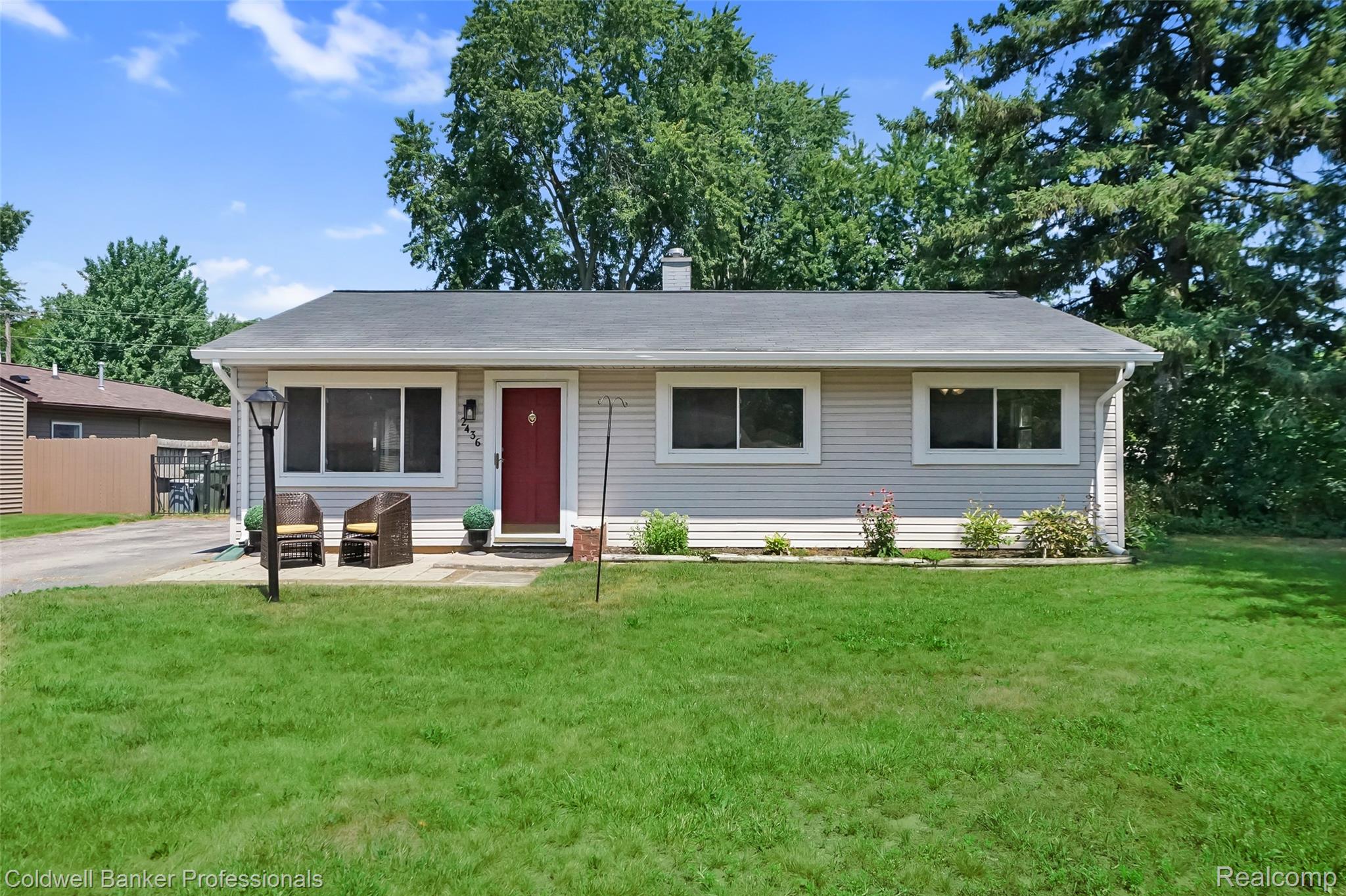 2436 Toby Road Property Photo 1