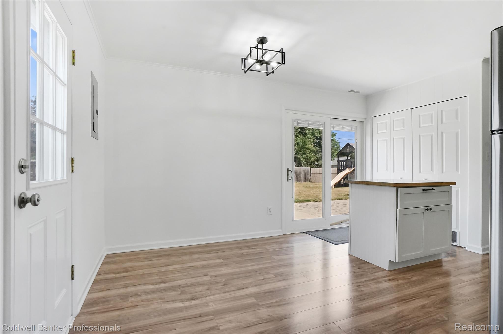 2436 Toby Road Property Photo 11