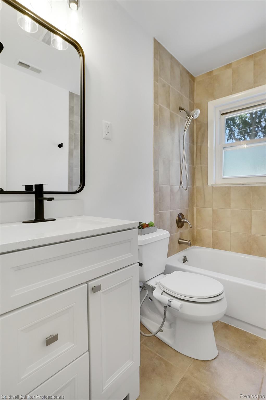 2436 Toby Road Property Photo 21