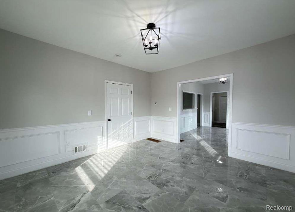 6022 Hazlett Street Property Photo 5