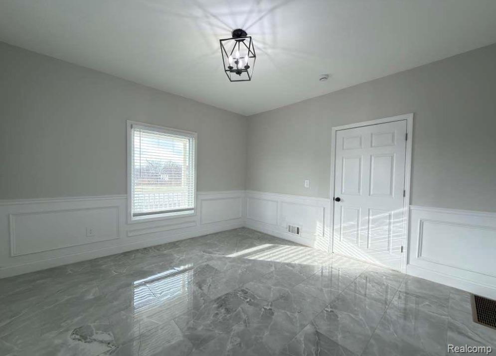 6022 Hazlett Street Property Photo 7