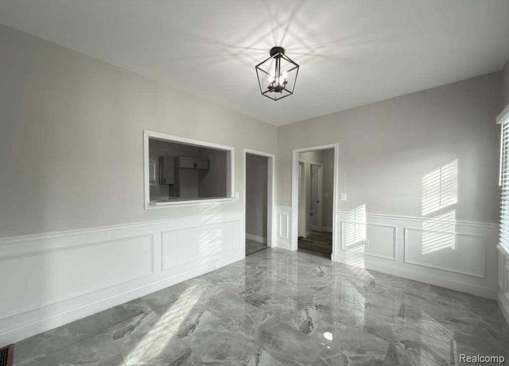6022 Hazlett Street Property Photo 9