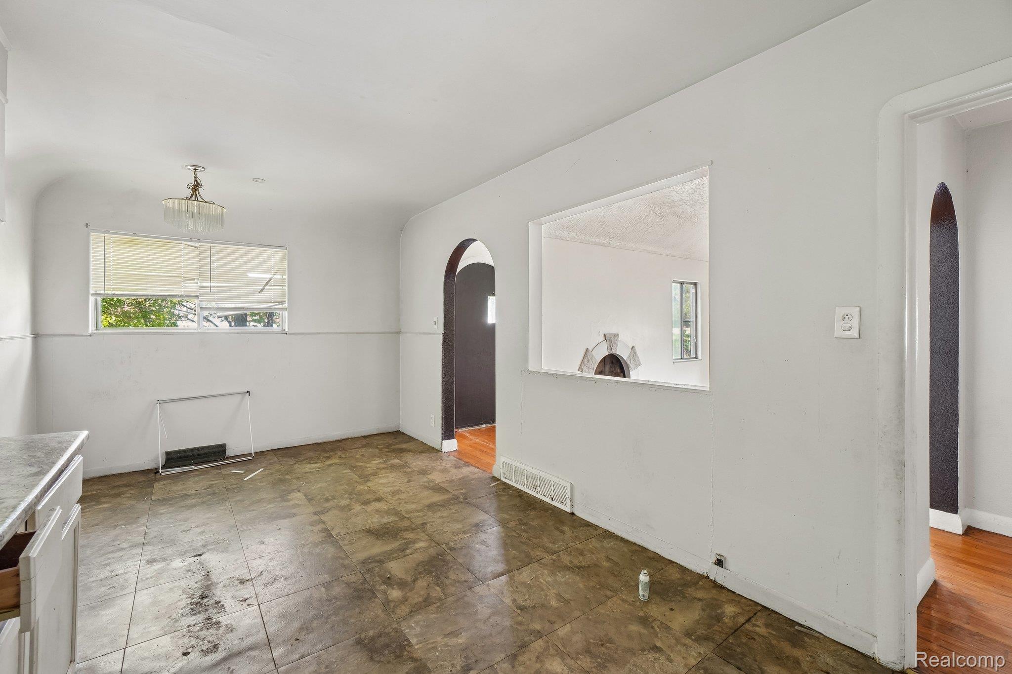 15906 Collingham Drive Property Photo 8