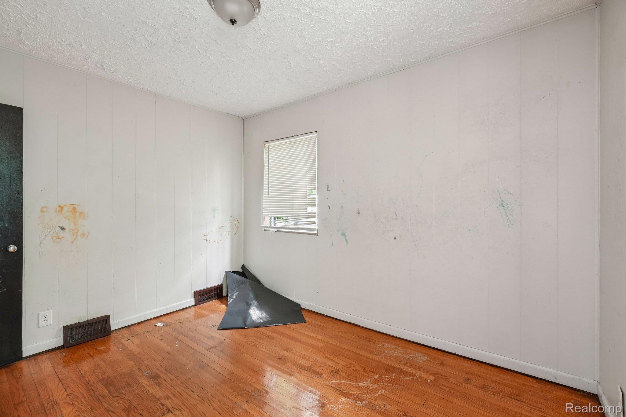 15906 Collingham Drive Property Photo 14