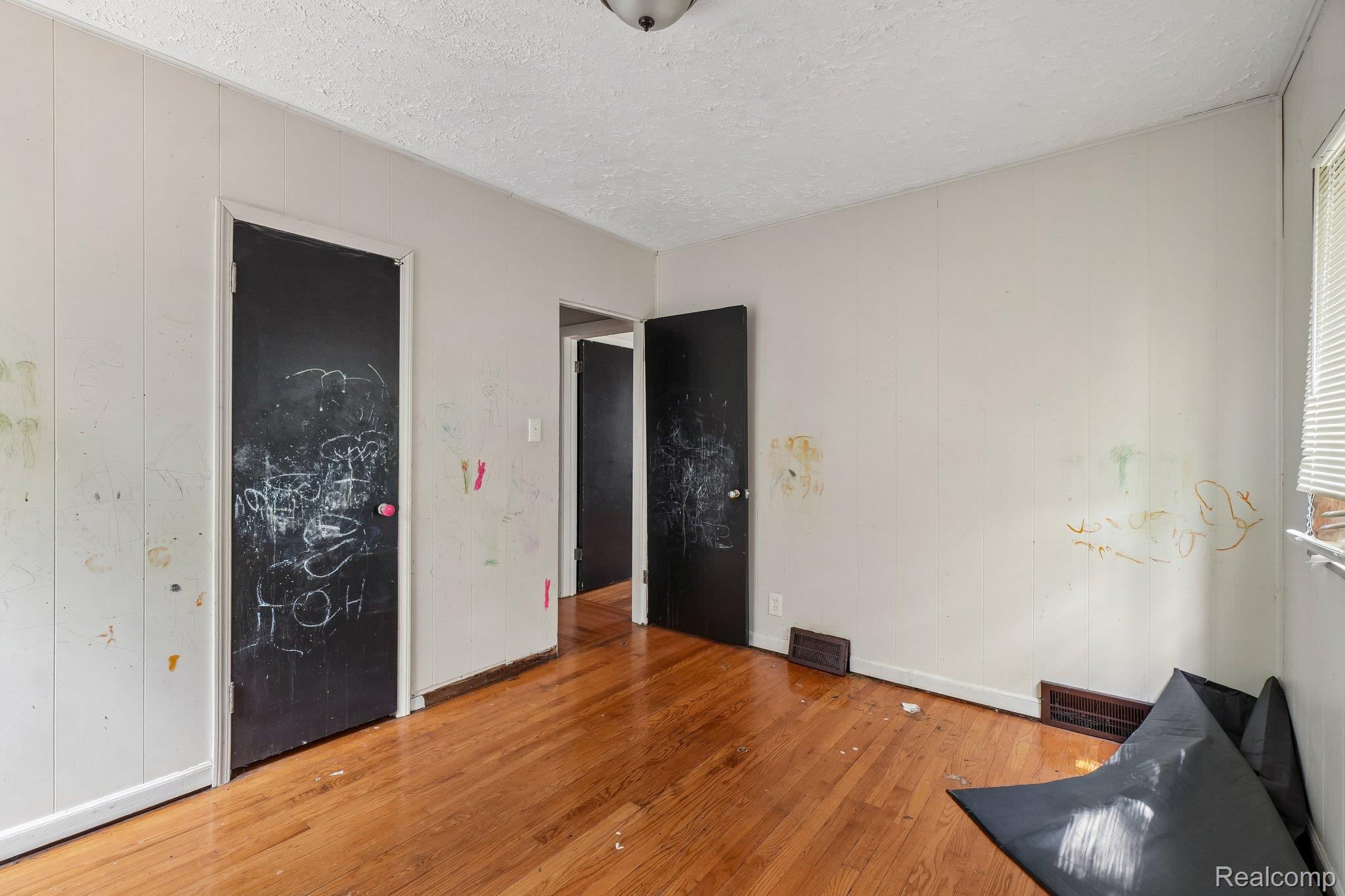 15906 Collingham Drive Property Photo 15