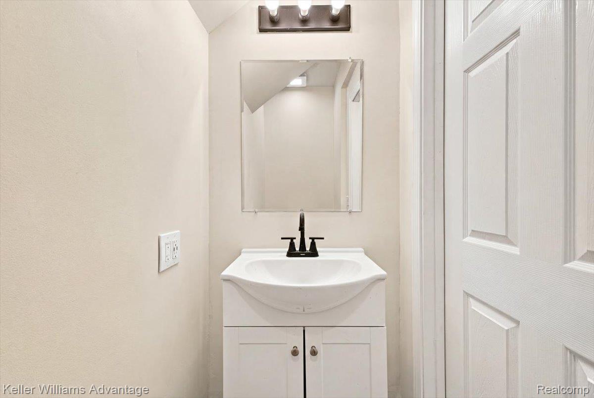 3285 Hazelwood Street Property Photo 10