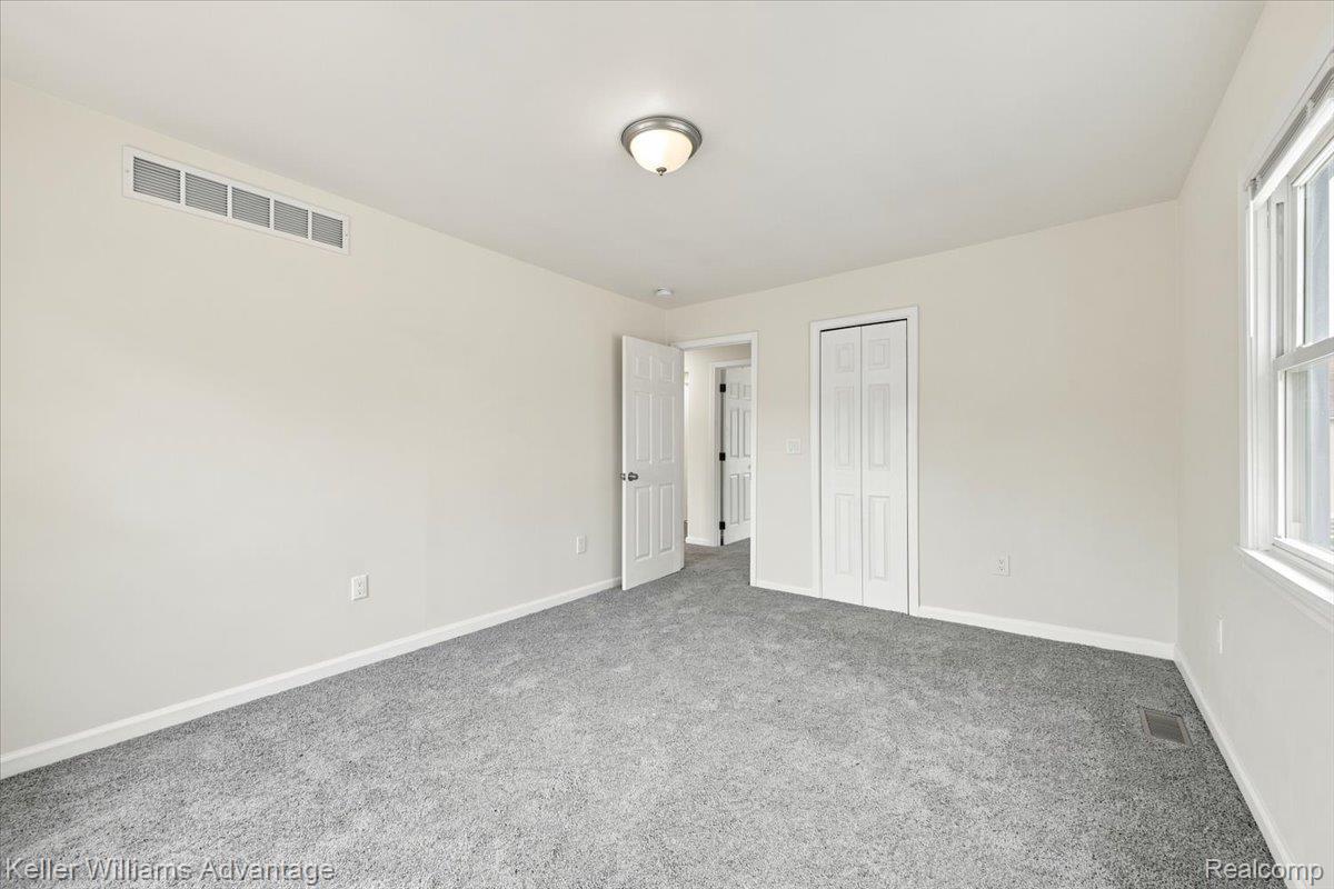 3285 Hazelwood Street Property Photo 15