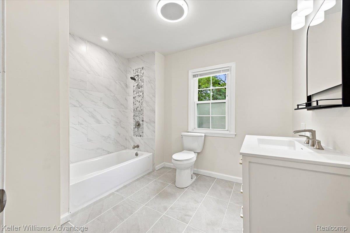 3285 Hazelwood Street Property Photo 18