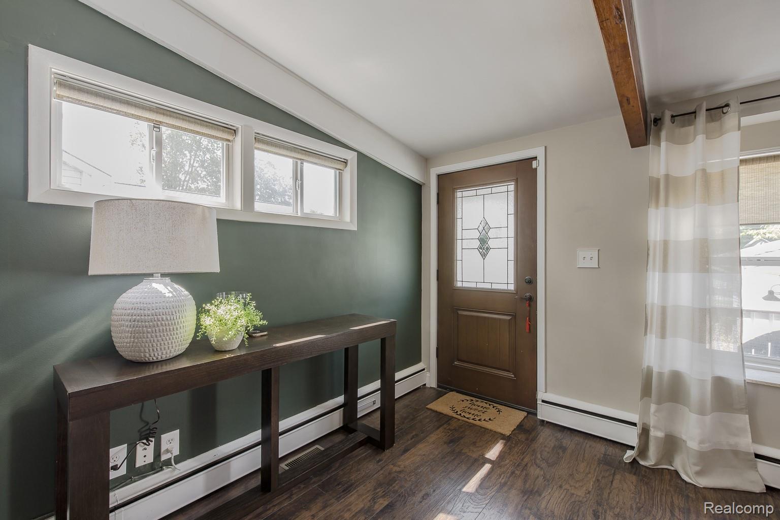 10470 King Road Property Photo 8