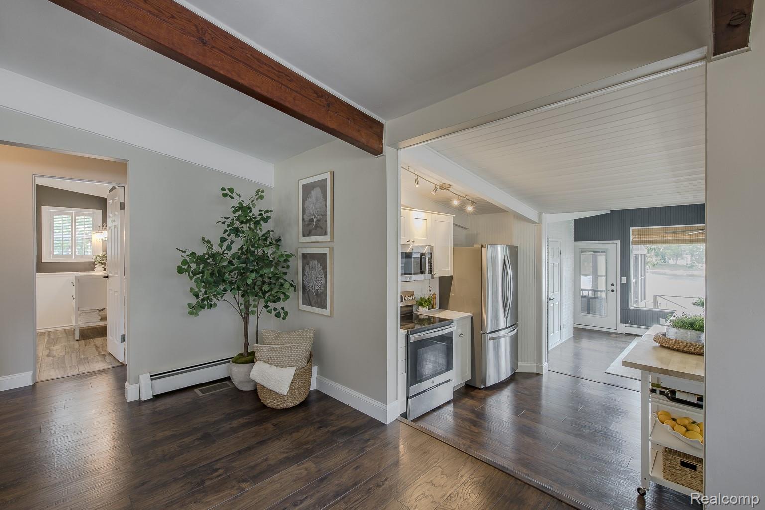 10470 King Road Property Photo 11