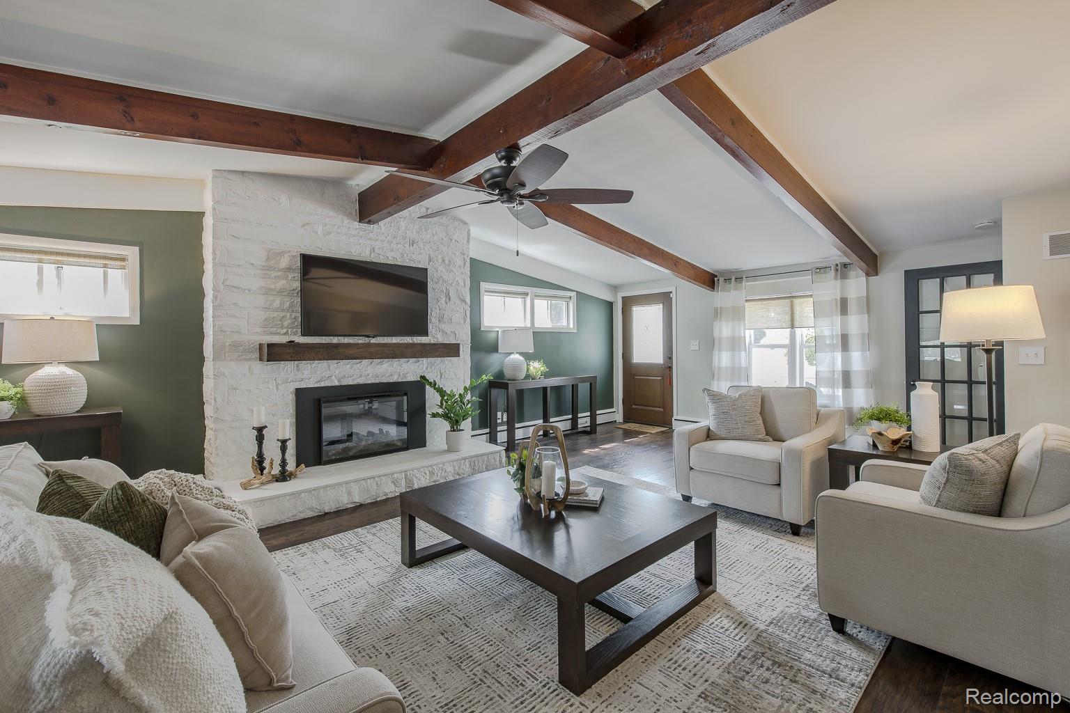 10470 King Road Property Photo 12