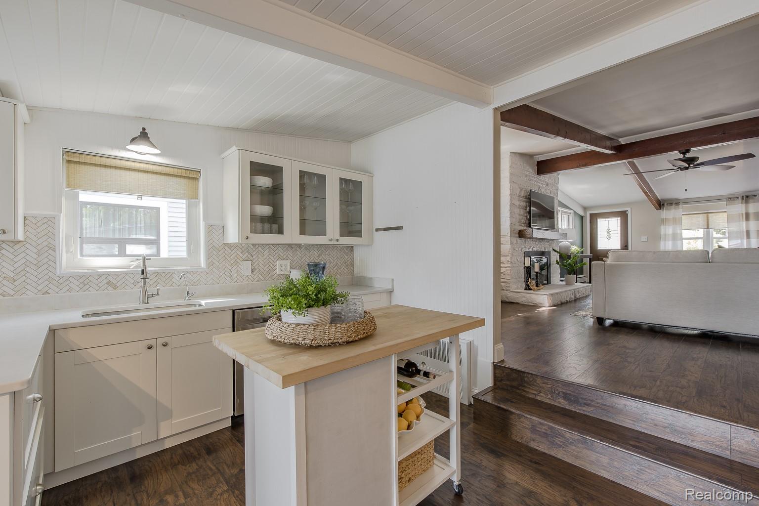 10470 King Road Property Photo 19