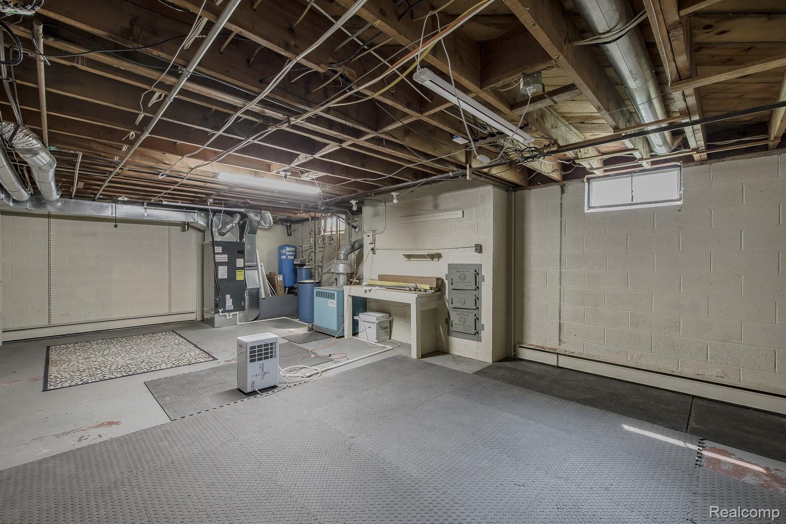 10470 King Road Property Photo 44