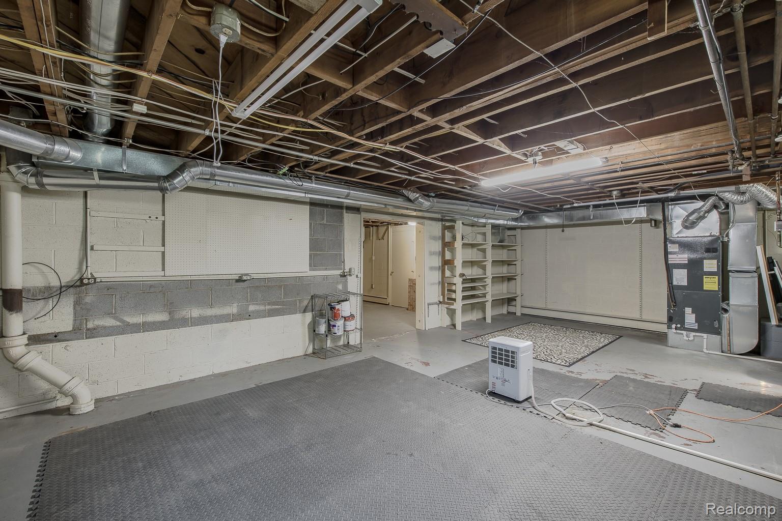 10470 King Road Property Photo 45