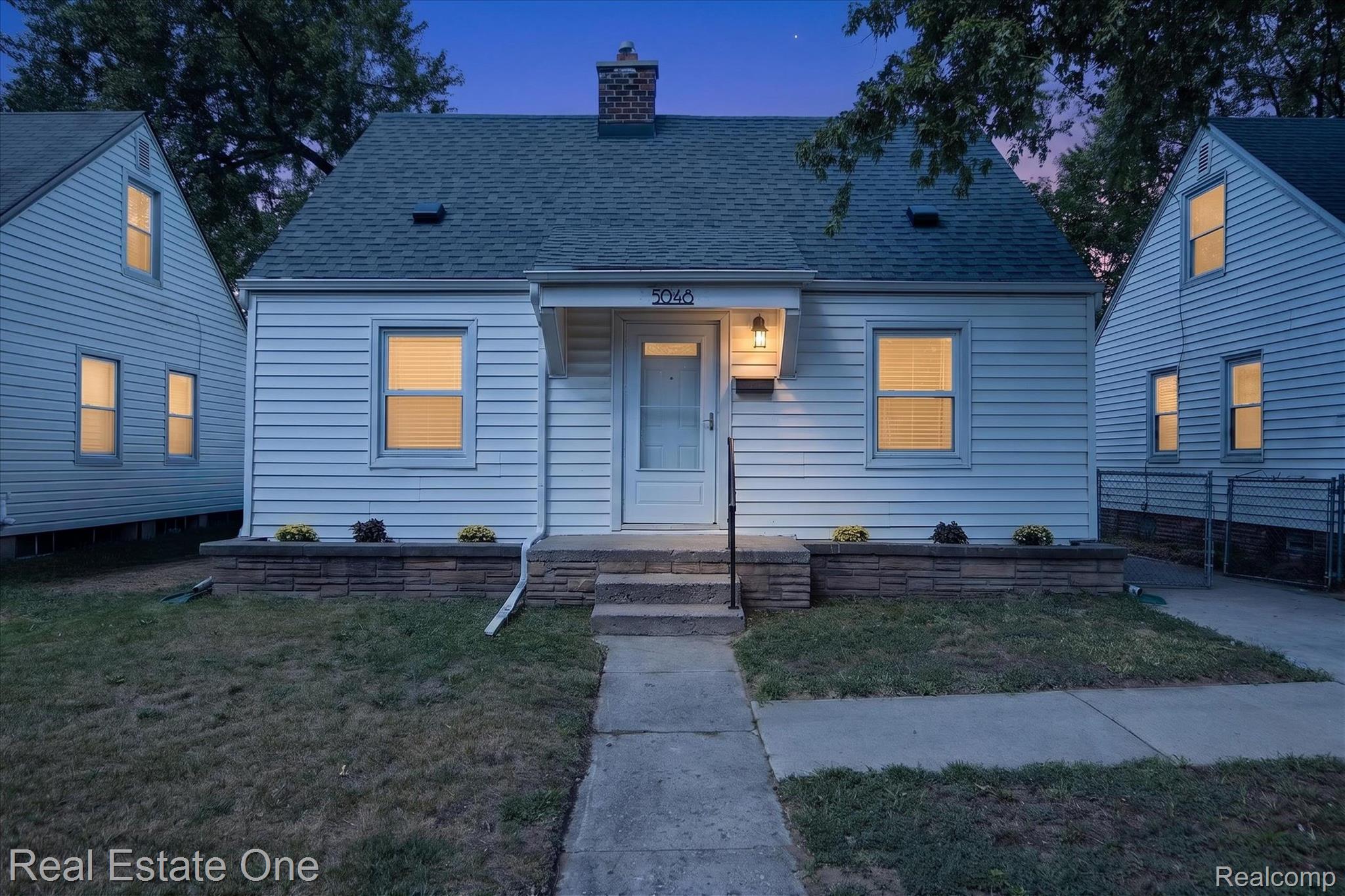5048 Howe Road Property Photo 1