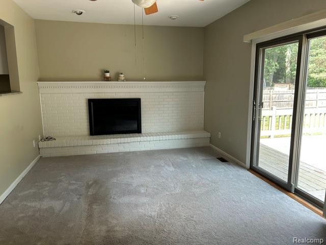 6220 Thorncliff Drive Property Photo 5