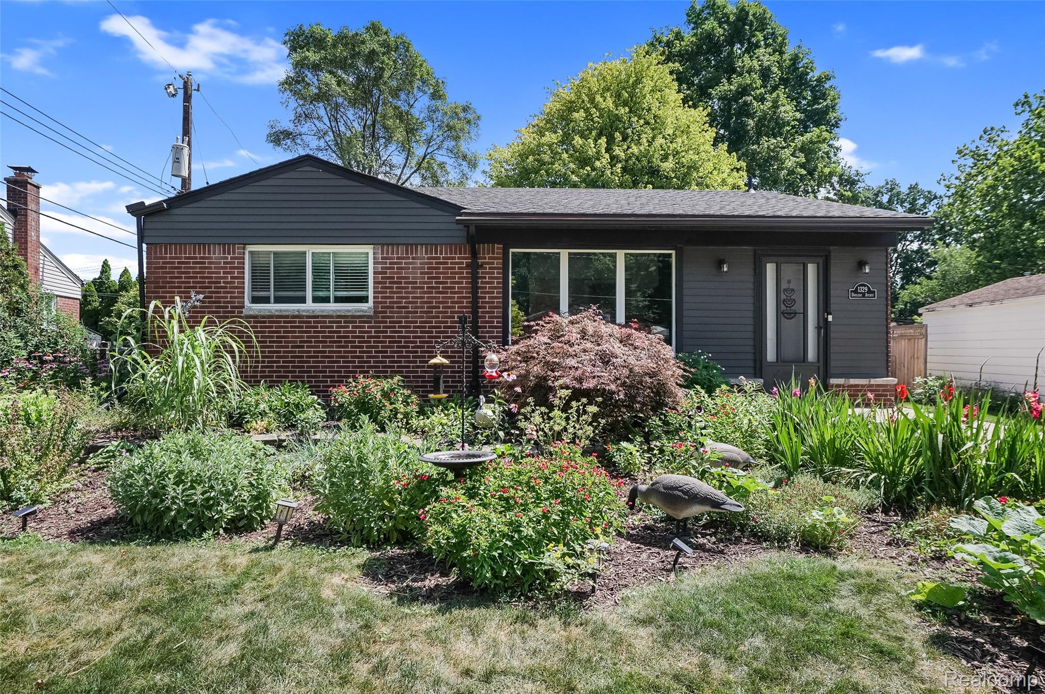 1329 Darlene Avenue Property Photo 1