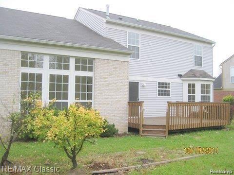 44883 Greenbriar Drive Property Photo 2