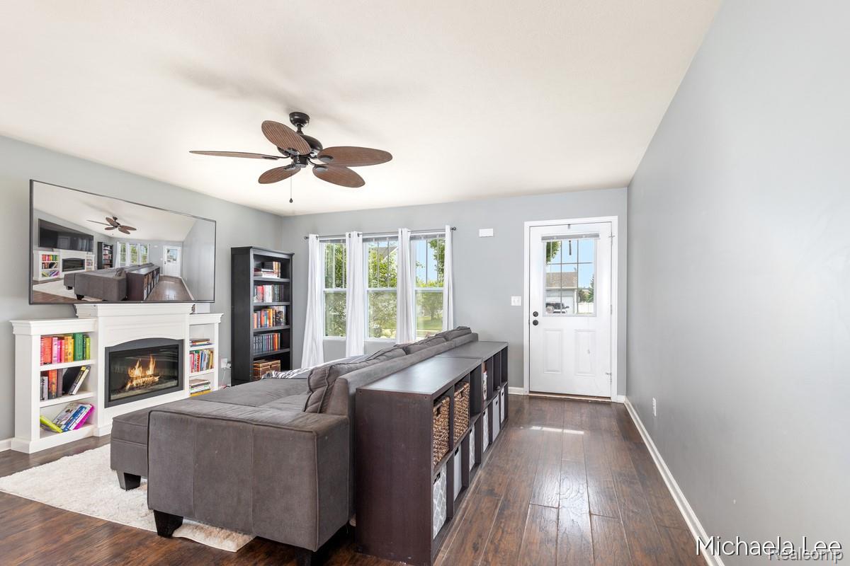 607 Nantucket Drive Property Photo 3