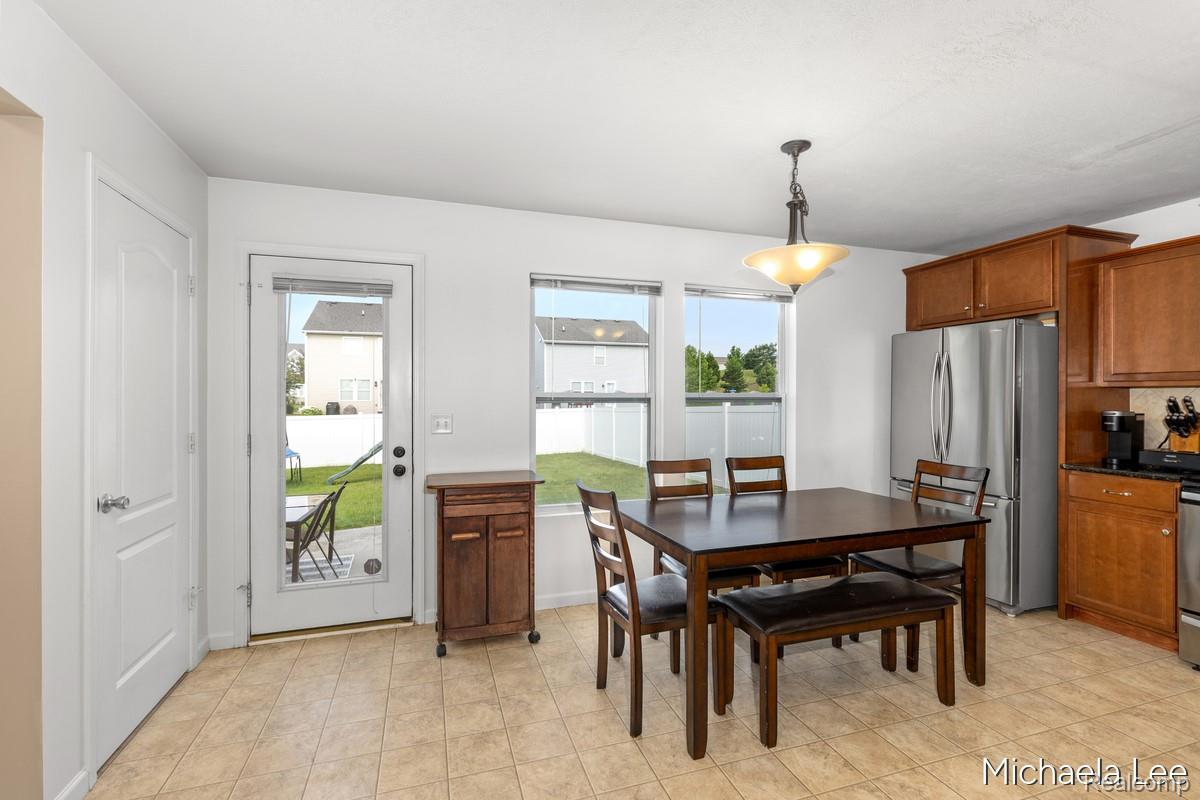 607 Nantucket Drive Property Photo 5