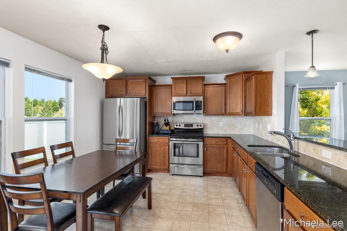 607 Nantucket Drive Property Photo 6
