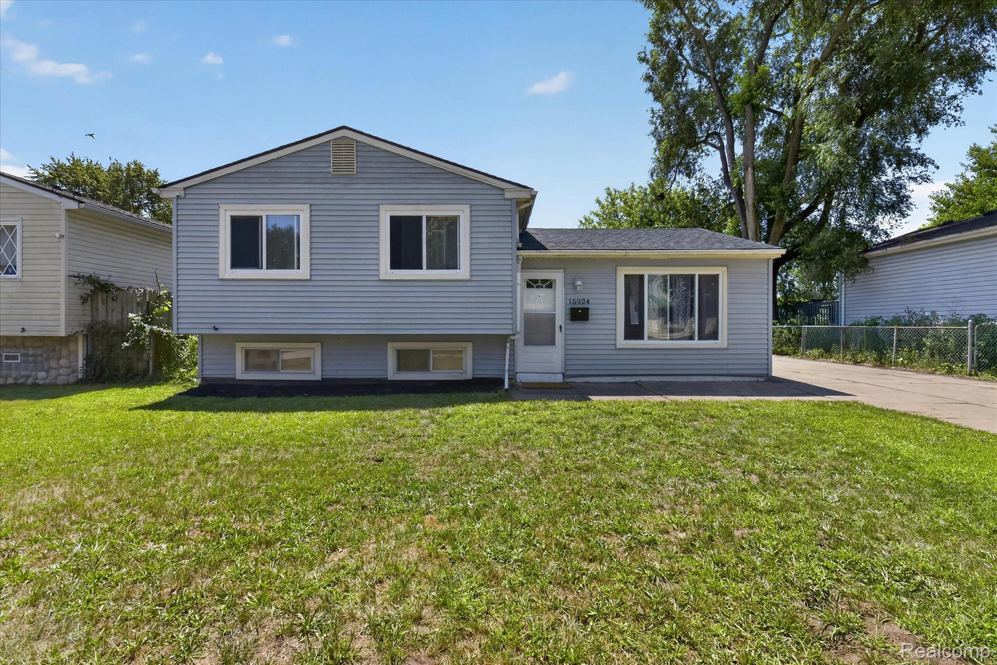 15924 Orchard Street Property Photo 1