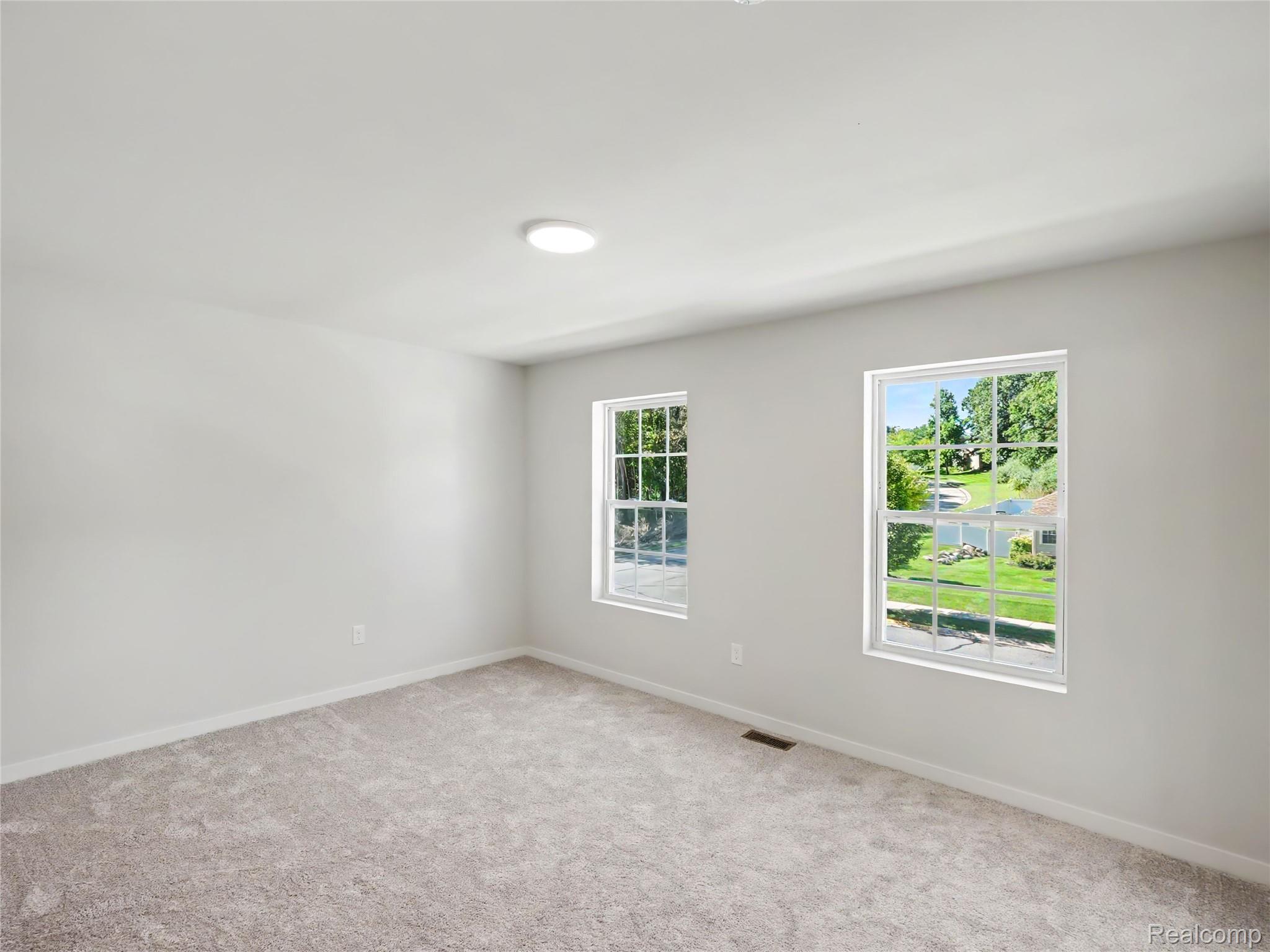 508 Emerald Glen Drive Property Photo 10