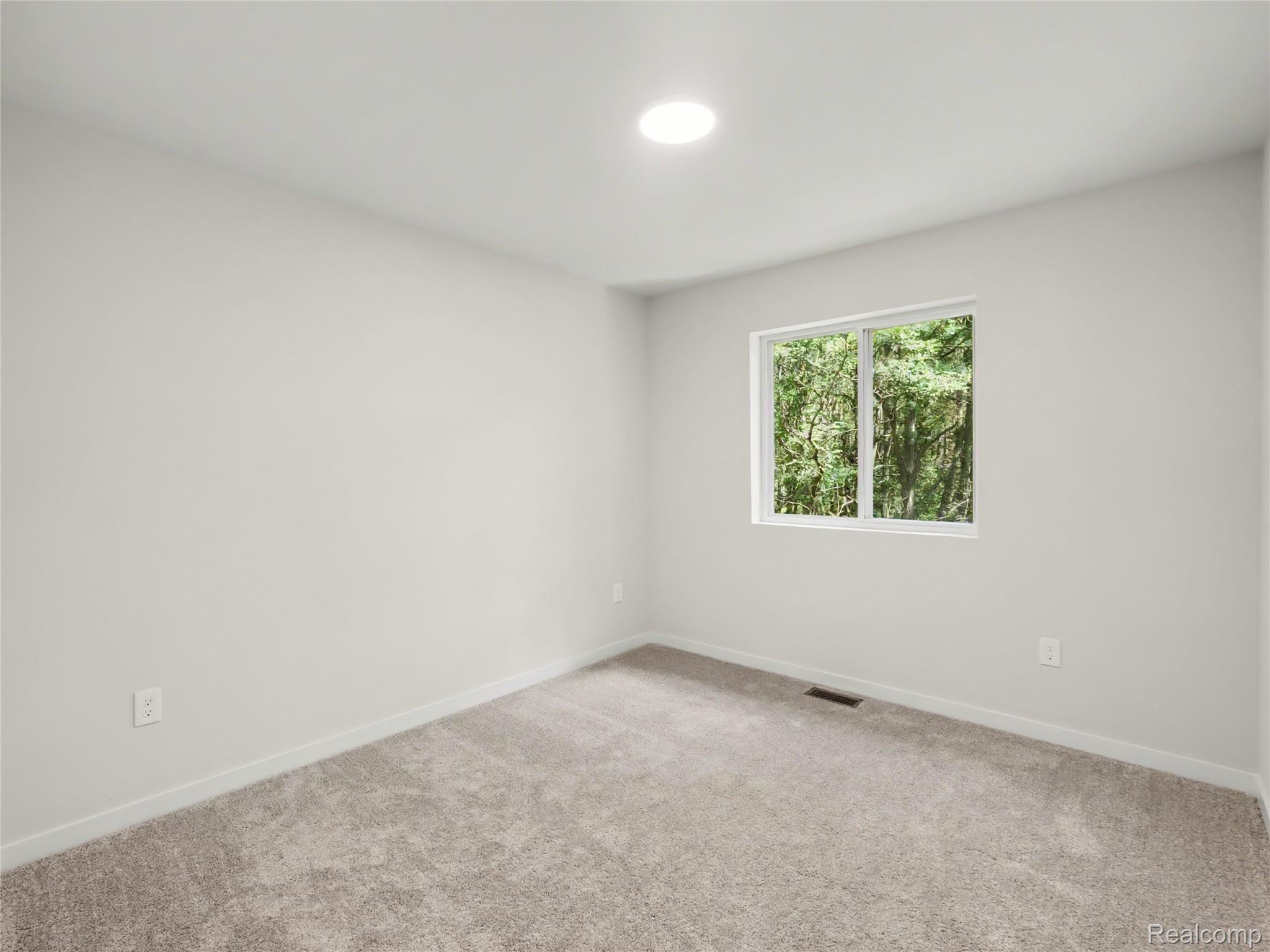 508 Emerald Glen Drive Property Photo 13